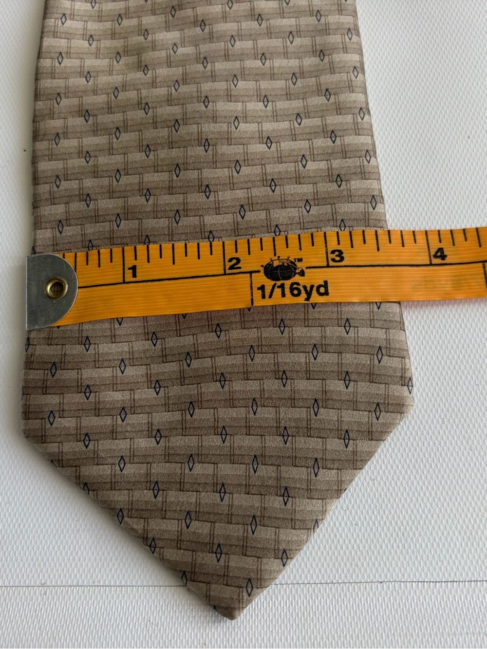 Arrow men’s beige